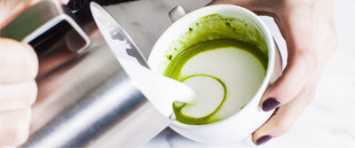 Hvordan lage matcha latte?